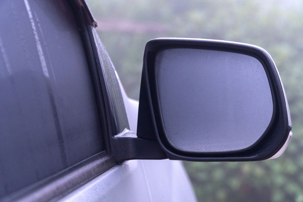 9 paprastai įgyvendinami patarimai, kaip išvengti langų rasojimo automobilyje rudenį