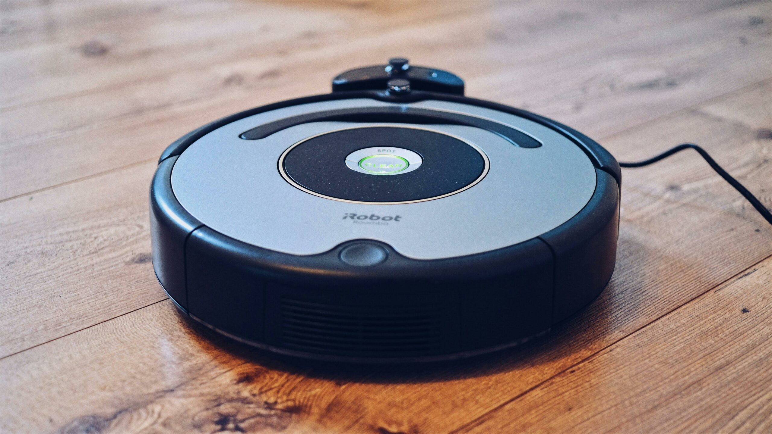 Ar verta investuoti į robotą-siurblį? Privalumai, trūkumai ir patarimai renkantis