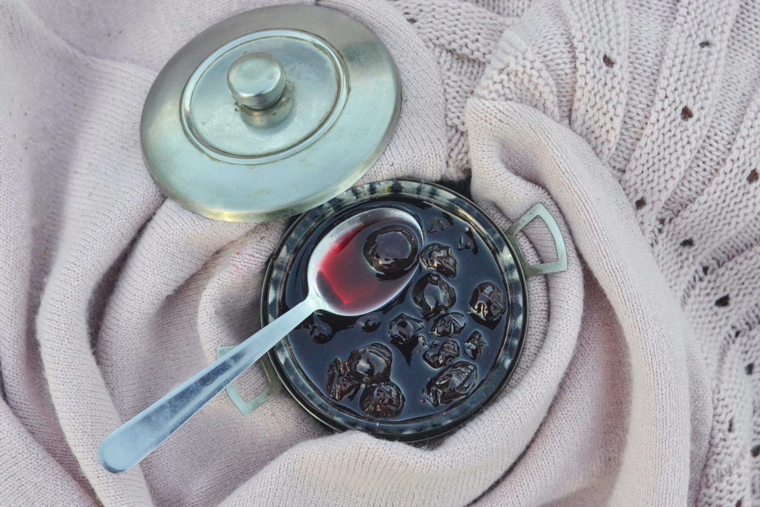 Netikėtos trešnių uogienės variacijos: 4 ypatingi receptai